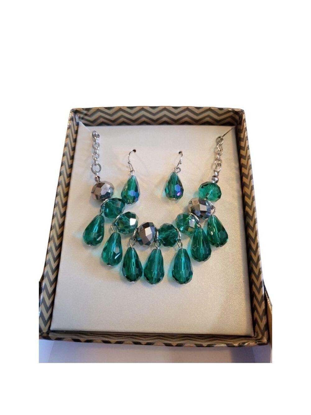 Green Glass Prism Jewelry Set NIB